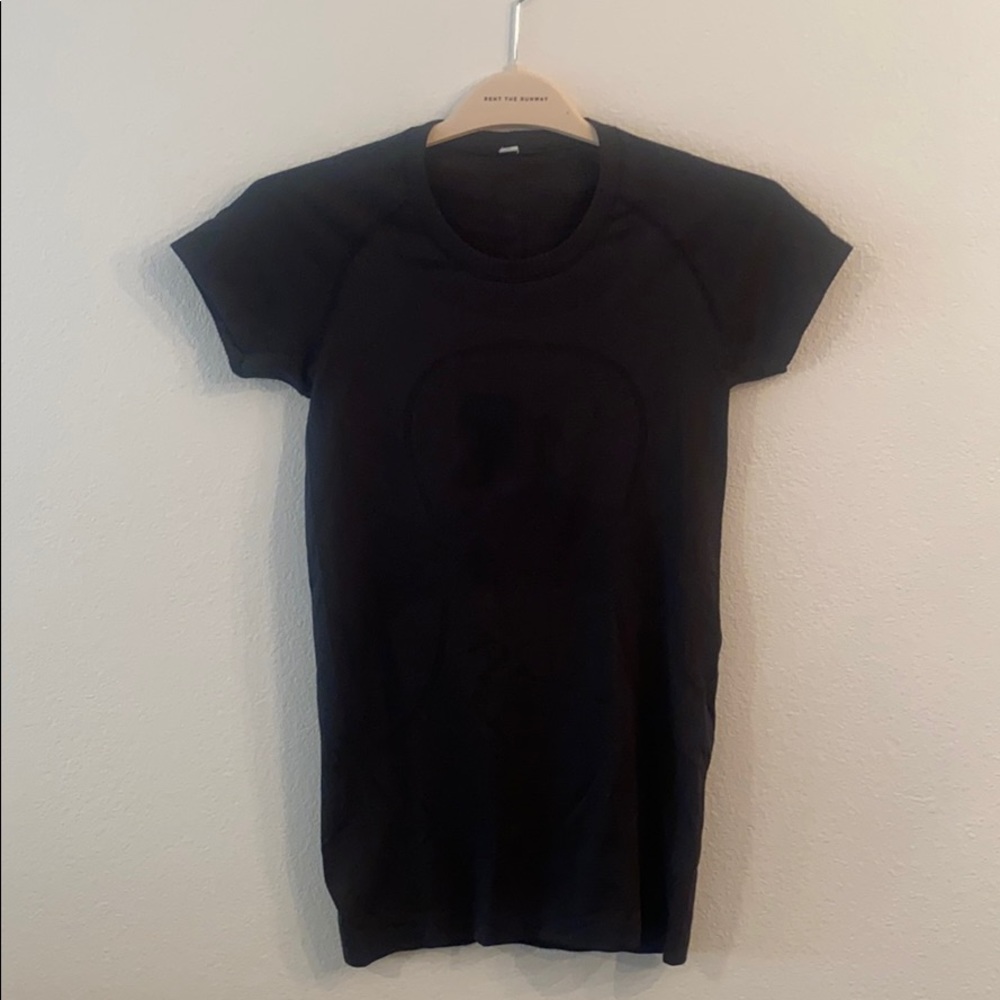Lululemon black swiftly tech short sleeve